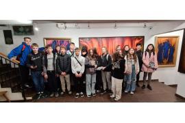 <b> Galerię Janusza Trzebiatowskiego zwiedzali uczniowie Akademii Sukcesu z Czerska (FOTO) </b>