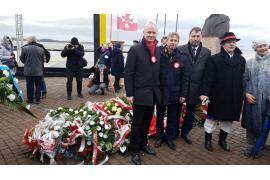 <b>100.rocznica zaślubin Polski z morzem. W uroczystościach brał udział również burmistrz Czerska (FOTO)</b>