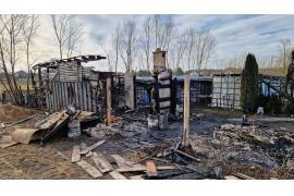 <b>CZERSK. Po pożarze przy ul. Wrzosowej – właściciel dziękuje służbom za udział w ofiarnej akcji gaśniczej (ZDJĘCIA, WIDEO)</b>