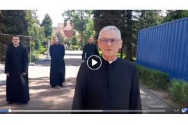 <b>Pompki robią i pomagają również księża z czerskiej parafii oraz druhowie z OSP Wieck (WIDEO)</b>