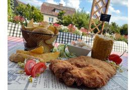 <b> MOTOEKIPA BURGER HOUSE W ŁĘGU – zapraszamy na karaoke oraz kulinarne nowości! KONKURS (ZDJĘCIA) </b>