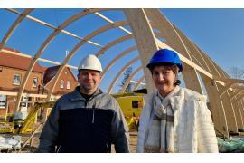 <b> GM. CZERSK. Zadaszone boisko przy SP w Gotelpiu nabiera kształtów. Dobra zmiana warunków dla dzieci (ZDJĘCIA, WIDEO) </b>