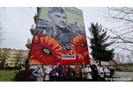 <b> CZERSK. Mural przedstawiający gen. Władysława Andersa oficjalnie odsłonięty! (ZDJĘCIA, WIDEO) </b>