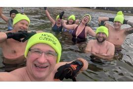 <b>GM. CZERSK. Morsy z Czerska zapraszają do Ostrowitego. Jak się przygotować do morsowania? (FOTO)</b>