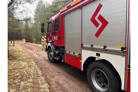 <b>GM. CZERSK. Interwencja służb w rejonie m. Kwieki. Mężczyzna trafił do szpitala (ZDJĘCIA)</b>
