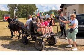 <b>GM. CZERSK. Trwa Piknik Sołecki w Krzyżu. Mieszkańcy bawią się przy remizie OSP (ZDJĘCIA, WIDEO)</b>