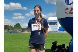 <b> CZERSK. Srebro Mai Czapiewskiej z LO Czersk w finale wojewódzkim w rzucie oszczepem! GRATULUJEMY! (ZDJĘCIA) </b>