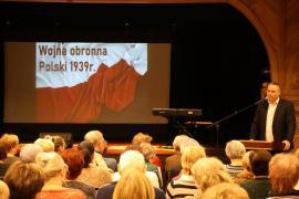 <b>CZERSK. Prelekcja p. Macieja Jakubowskiego o Kampanii Wrześniowej 1939r. dla słuchaczy Uniwersytetu Trzeciego Wieku w Czersku (ZDJĘCIA) </b>