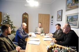 <b>GM CZERSK. Sześć dokumentacji projektowych budowy i przebudowy dróg gminnych – podpisanie umowy (MAPY, LISTA)</b>