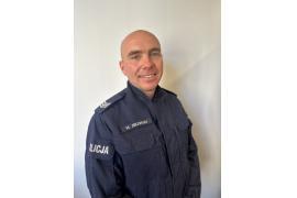 <b> CZERSK. POZNAJ SWOJEGO DZIELNICOWEGO. KOMISARIAT POLICJI W CZERSKU – sierżant sztabowy Maciej Zblewski</b>