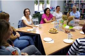 <b>Pierwsze powakacyjne spotkanie Dyskusyjnego Klubu Książki w Czersku (FOTO)</b>