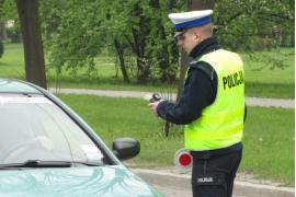 <b>Pod wpływem alkoholu, dodatkowo <br>z zakazem prowadzenia pojazdów <br>- policja apeluje o rozsądek</b>