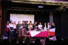 <b>Dla Niepodległej – obchody 100-lecia odzyskania niepodległości. Wystąpili uczniowie czerskiego LO oraz SP `Akademia Sukcesu`(FOTO) </b>
