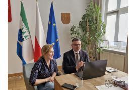 <b>CZERSK. Spotkanie online burmistrzów Czerska i Boizenburga. Włodarz zaprosił Rico Reichelta na obchody 100-lecia nadania praw miejskich Czerskowi</b>