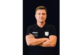 <b>CZERSK. MKS Handball Czersk. 100 lat Panie trenerze! Urodziny w przeddzień ważnego meczu. Jutro staniemy przed nie lada wyzwaniem </b>