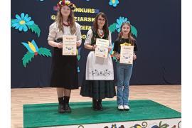 <b> CZERSK. Konkurs Gawędziarski z języka kaszubskiego – sukcesy z SP 1 Czersk. GRATULACJE! (ZDJĘCIA) </b>