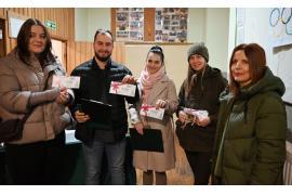 <b>CZERSK. Udana akcja krwiodawstwa w czerskim LO – mieszkańcy okazali wielkie serce. Oddano niespełna 16 litrów krwi. Choinki od Nadleśnictwa Czersk</b>