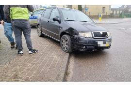 <b>CZERSK. Kolizja na rondzie (ZDJĘCIA)</b>