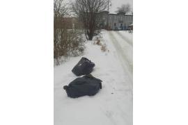 <b>CZERSK. Mieszkaniec: Człowieku zabierz swoje śmieci (FOTO)</b>