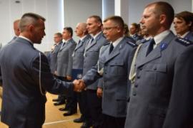 <b> Obchody Święta Policji - awanse dla 50 policjantów pełniących służbę na terenie powiatu chojnickiego (FOTO)</b>