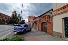 <b>CZERSK. Policja poszukiwała 15-latki. Dziewczyna została odnaleziona w mieszkaniu w centrum Czerska - opuściła je schodząc po drabinie (ZDJĘCIA)</b>