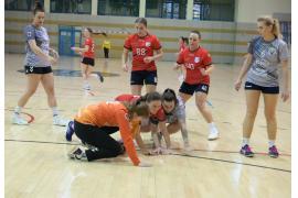 <b>CZERSK. Mecz kobiet w ramach ALPR. Przegrana zwodniczek MKS Handball Czersk po rzutach karnych (WIDEO, ZDJĘCIA)</b>