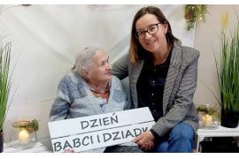 <b>CZERSK. DZIEŃ BABCI i DZIADKA w ŚDS CZERSK (ZDJĘCIA)</b>