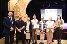 <b>GM. CZERSK. Konkurs Wiedzy o Gminie Czersk. Test i prezentacja – 33 uczestników (ZDJĘCIA, WYNIKI)</b>