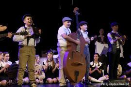 <b> CZERSK. Miniatura teatralna pt. `Podwórko Korczaka` w wykonaniu dzieci ze Szkoły Podstawowej nr 1 (ZDJĘCIA, WIDEO) </b>