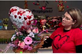 <b>CZERSK. Centrum Kwiatowe - Kwiaciarnia Przybylski. Wejdź do świata kwiatów i miłości! (WIDEO)</b>