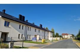 <b>NOWY DOM W CZERSKU. Spokojna okolica - blisko centrum miasta! POZOSTAŁ TYLKO 1 z 4 DOMÓW (WIZUALIZACJE, ZDJĘCIA)</b>