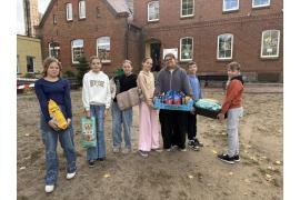 <b>Zbiórka dla zwierząt – azyl w Czersku. Karma, koce, zabawki oraz inne potrzebne rzeczy (FOTO)</b>