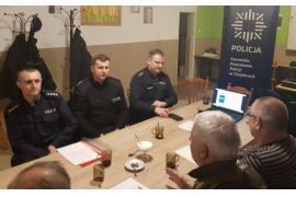 <b> Policjanci oraz m.in. mieszkańcy Czerska debatowali<br> o bezpieczeństwie</b>