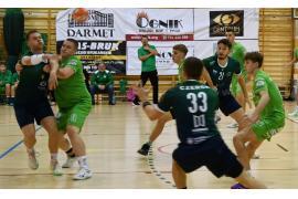 <b>CZERSK. MKS SPR Polska Handball Czersk przegrywa u siebie z KU AZS UKW Bydgoszcz 23:31 (ZDJĘCIA, WIDEO)</b>