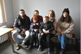 <b>Ukrainki z małymi dziećmi dotarły do Czerska. Uciekają przed wojną! (AKTUALIZACJA) Mieszkanie z gminy Czersk już jest do dyspozycji Ukrainek i ich dzieci (ZDJĘCIA)</b>