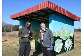 <b>GM. CZERSK. Powstaje `kwietny przystanek` w Będźmierowicach (ZDJĘCIA, WIDEO)</b>