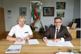 <b>Gmina Czersk i nadleśnictwo łączą siły! Przystanek autobusowy zyska nową odsłonę. Pojawią się murale - bielika i bociana czarnego</b>