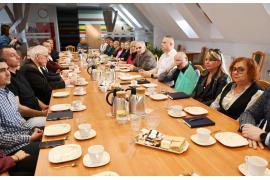 <b>GM. CZERSK. Narada sołtysów w Dniu Sołtysa – życzenia, wręczenie legitymacji i rozmowy o inwestycjach i nie tylko (ZDJĘCIA, WIDEO)</b>