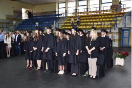 <b>CZERSK. Pożegnanie absolwentów `Czerskiej Dwójki`. Dzień pełen wzruszeń, dumy i radości (ZDJĘCIA)</b>