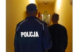 <b>21-latek z pow. chojnickiego dwukrotnie włamał się do tego samego mieszkania w gm. Karsin</b>
