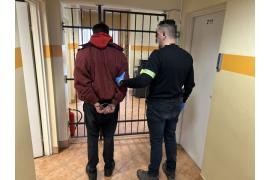 <b>CZERSK. Recydywista zatrzymany w Czersku. Rok więzienia to dopiero początek... Poszukiwany listem gończym za jazdę po alkoholu i ucieczkę przed kontrolą</b>