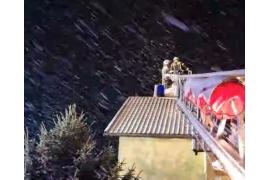 <b>GM. CZERSK. Interwencja strażaków – pożar sadzy. Intensywnie padał śnieg - zobaczcie (WIDEO)</b>