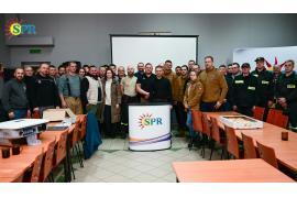 <b>CZERSK. Szkolenie strażaków OSP z gminy Czersk z zakresu bezpieczeństwa instalacji fotowoltaicznych przeprowadzone przez SPR Polska</b>