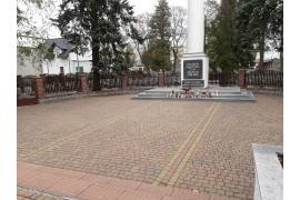 <b>Skwer przy Cmentarzu Honorowym w Czersku ma już nazwę (WIDEO)</b>