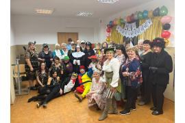 <b>CZERSK. Karnawałowy bal przebierańców. Walentynki – dwie imprezy w Dziennym Domu `Senior +` w Czersku (ZDJĘCIA)</b>