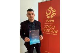 <b>CZERSK.Z ogromną dumą i radością informujemy, że trener Borowiaka Czersk Patryk Duda ukończył dzisiaj z pozytywnym wynikiem kurs UEFA B - GRATULUJEMY! </b>