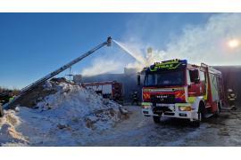 <b>GM.CZERSK. Pożar w zakładzie drzewnym w Polanie Łąkowej (ZDJĘCIA) </b>