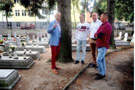 <b>Czyn społeczny na Cmentarzu Honorowym w Czersku</b>