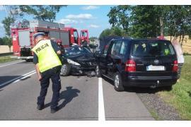 <b>Zderzenie trzech aut na berlince. Cztery osoby trafiły do szpitala (ZDJĘCIA)</b>