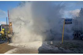 <b>CZERSK. Zapaliła się opona. `Usłyszałem potężny huk`. DK22 (ZDJĘCIA, WIDEO)</b>